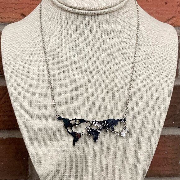 🚫SOLD🚫Travel the Map Necklace - Silver - Picture 2 of 2